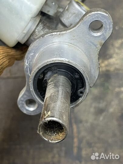 Главный тормозной цилиндр Honda Accord 7