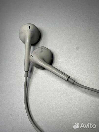 Наушники earpods
