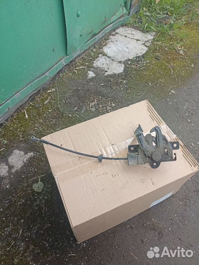 Замок капота hyundai solaris 1