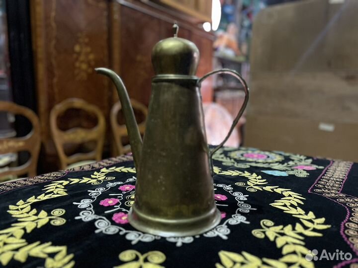 Кувшин старинный