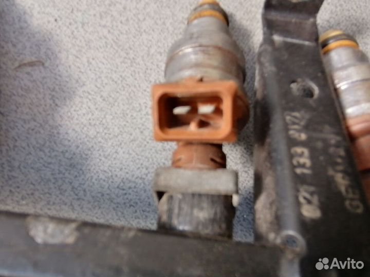 Форсунка 2.8 AAA 021906031A Volkswagen Passat B4