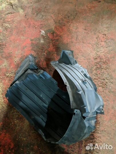 Подкрылок передний правый Mazda 3 BM 2013-2017