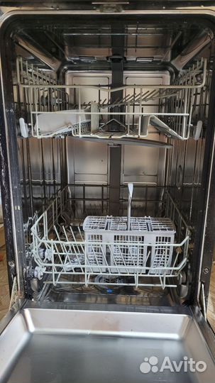 Поскдомоечная машина Bosch 45 см