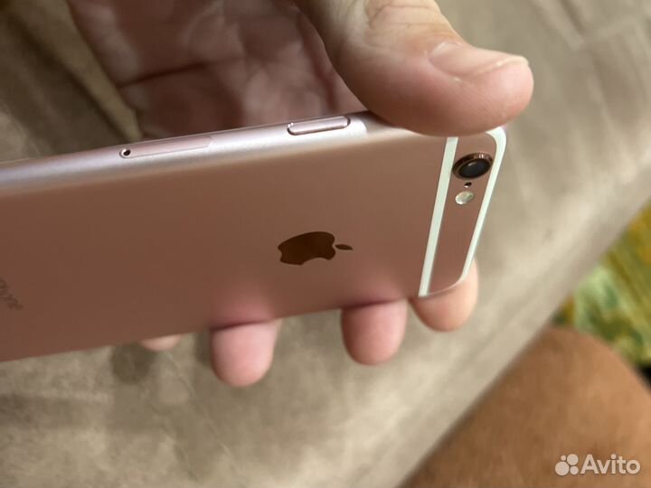 Телефон iPhone 6s