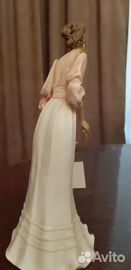 Статуэтки из полистоуна 35 см мама с дочкой