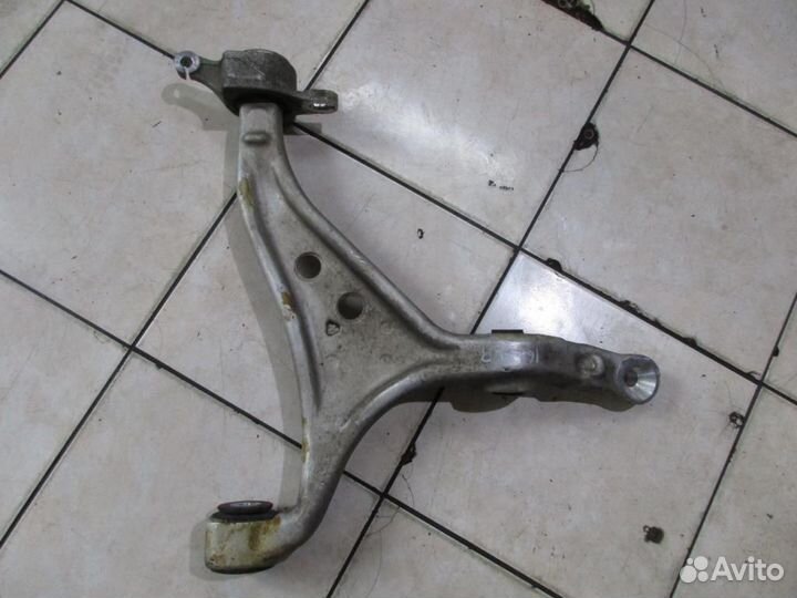 Рычаг передний нижний правый w166 ML-class 642