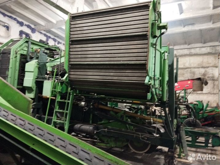 Картофелеуборочный комбайн