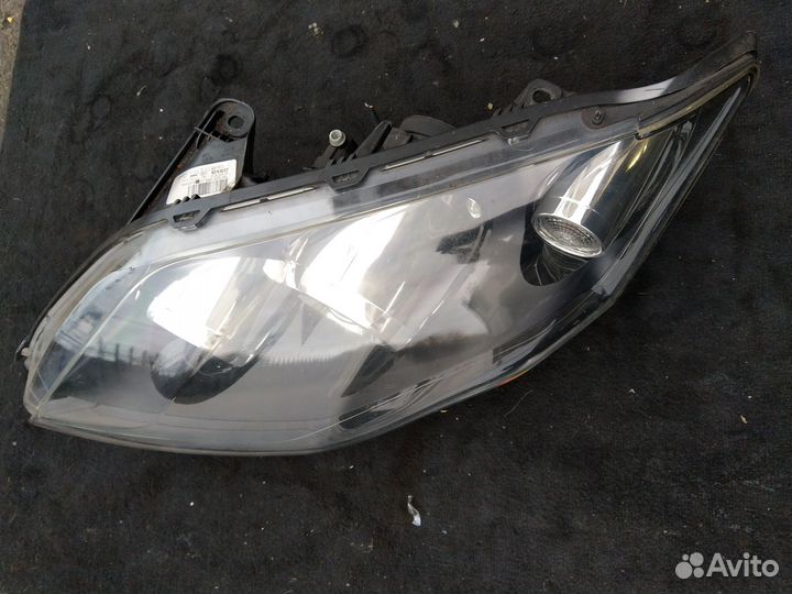 Фара передняя левая рено лагуна 3 GT галоген