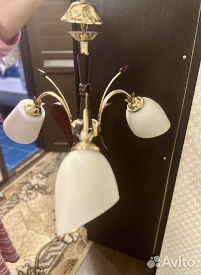 Люстра трехрожковая