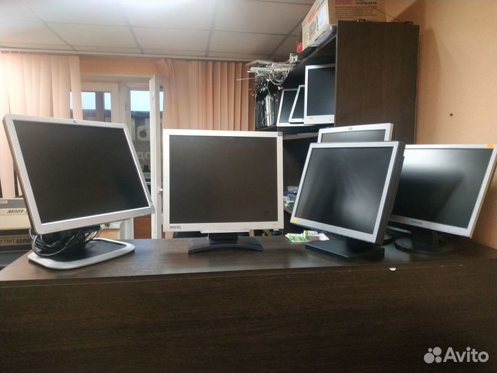 ЖК монитор 19