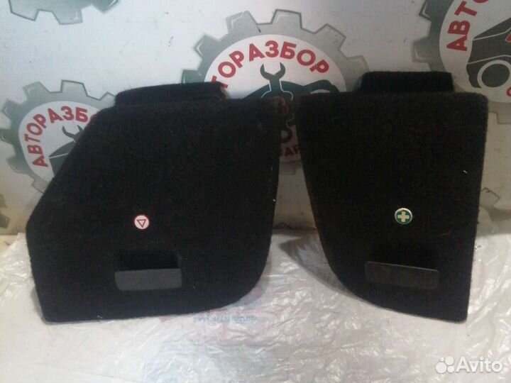 Крышка боковая багажника VW Golf 4, универсал