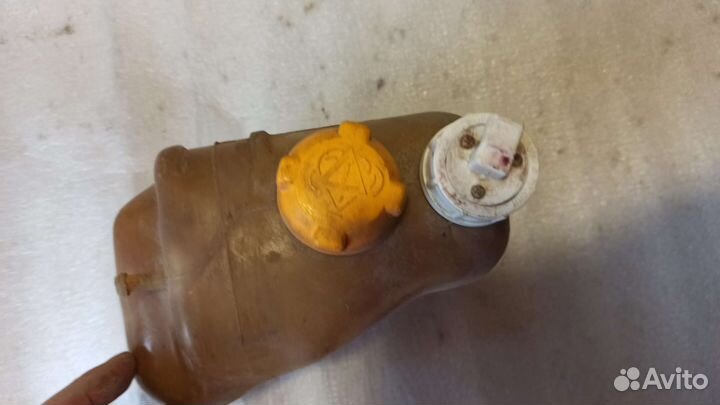 Расширительный бачок Ваз