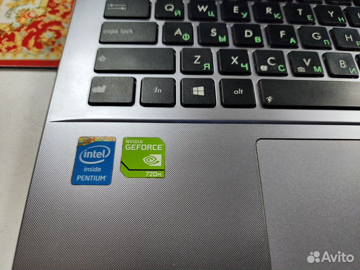 Ноутбук Asus X550C