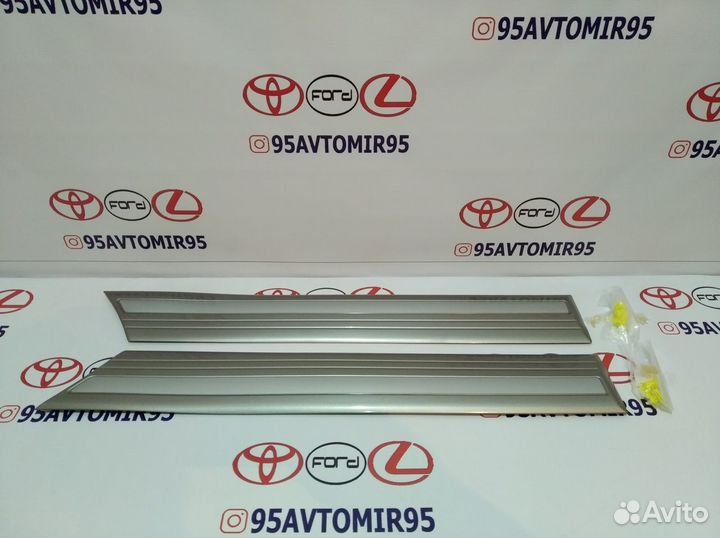 Молдинг задней двери LH Land Cruiser, левый