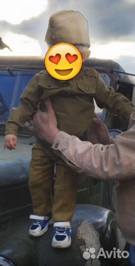 Военный костюм