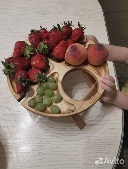 Винный столик менажница