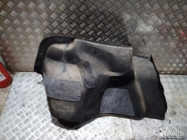 Обшивка багажника Rio (17) зад R б\у (арт. 85740H0000WK)