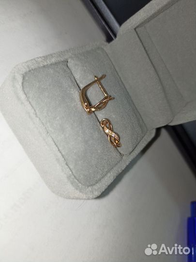 Золотые серьги с цирконием