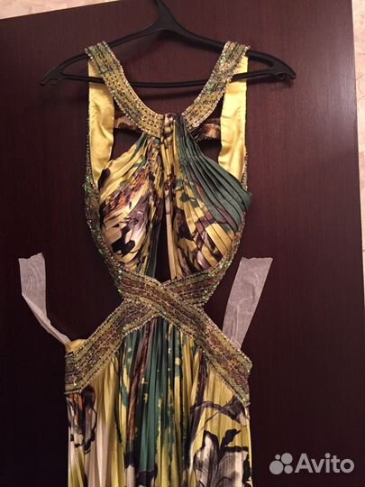 Выпускной, нарядное и очень красивое платье в пол