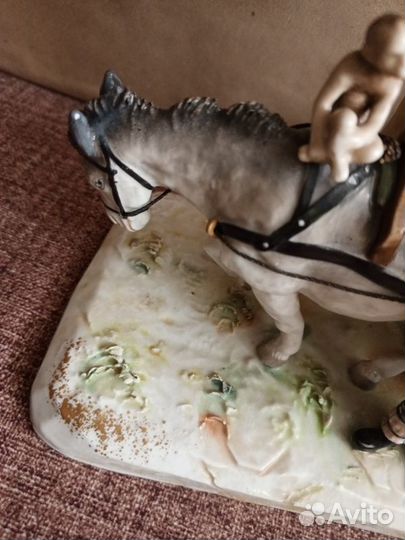 Фарфоров.статуэтка 