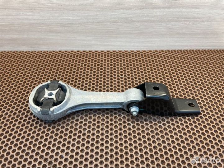 Опора двигателя задняя Skoda Rapid