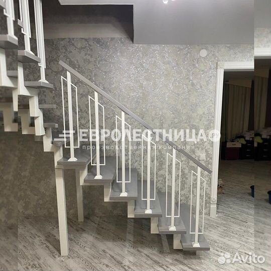Лестница на металлокаркасе