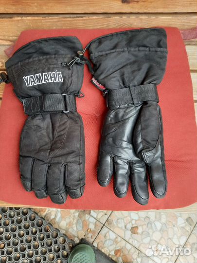 Перчатки для снегохода Yamaha