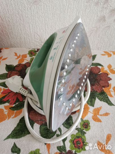 Утюг Binatone