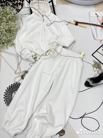 Костюм двойка с капюшоном