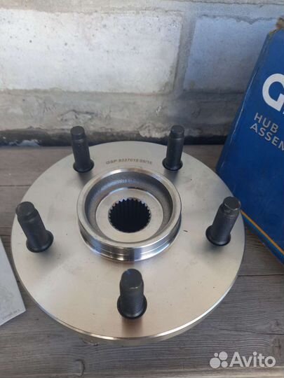 Ступица передняя на Jeep Grand Cherokee