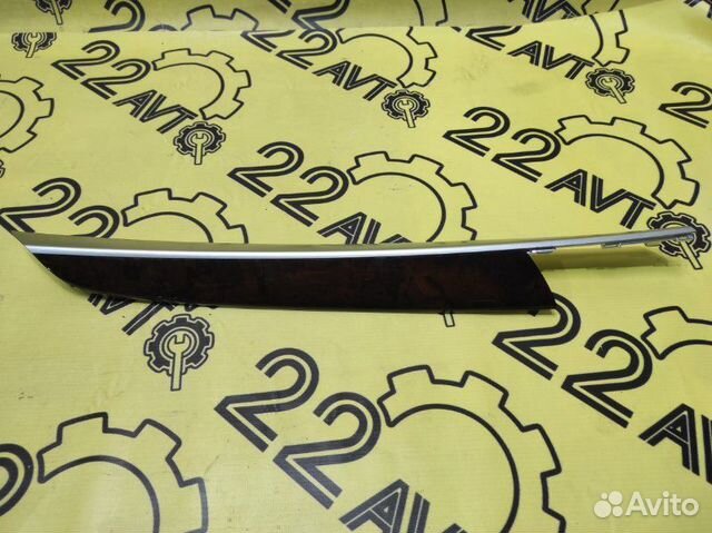 Декоративная накладка на дверь передняя правая Bmw