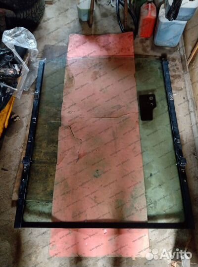 Стекло кабины New Holland MH 8.6 Industry