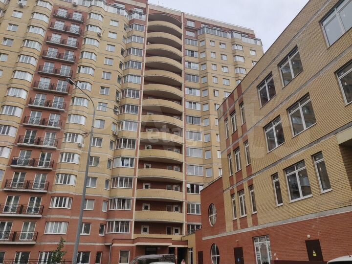 2-к. квартира, 76,5 м², 8/15 эт.