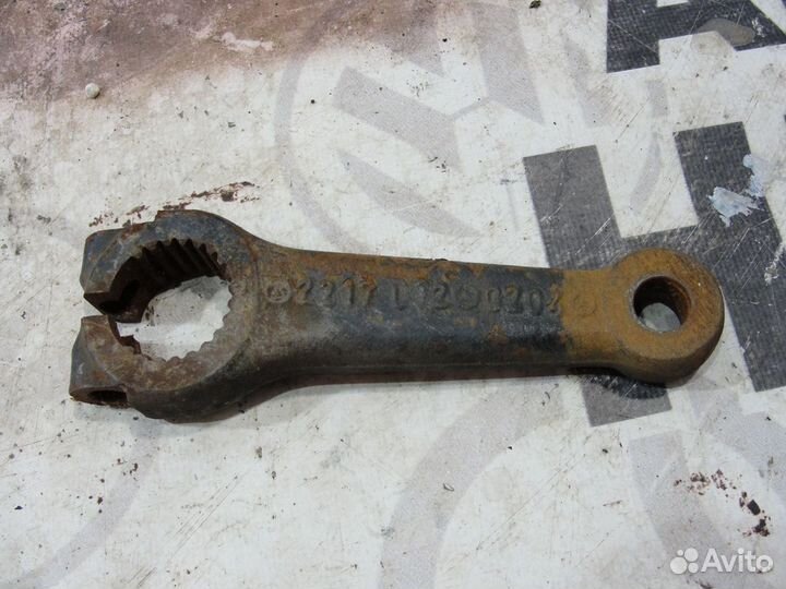 Рулевая сошка Mercedes w208