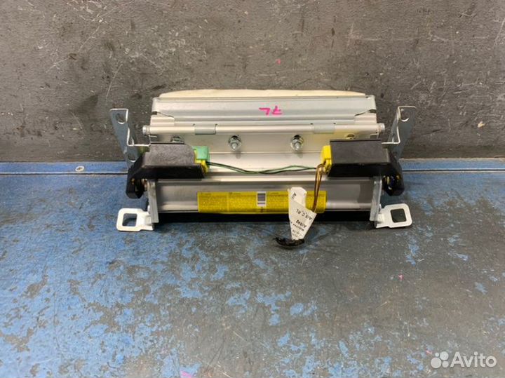 Подушка в торпеду Volkswagen Touareg GP