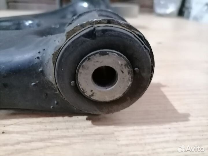 Рычаг передний правый VAG