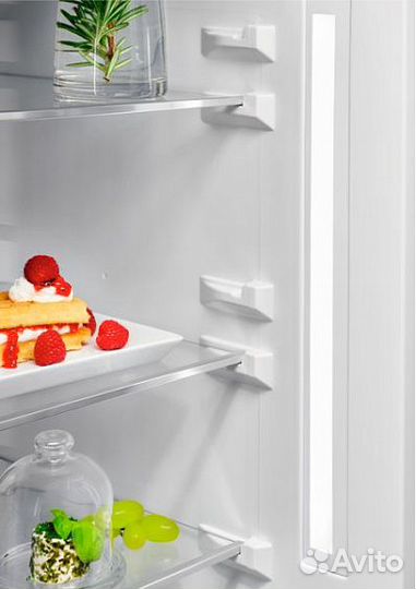 Холодильник AEG RCB 736E5 MX