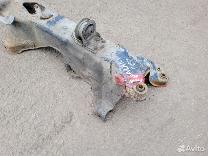 Подрамник передний на Mitsubishi Galant 8