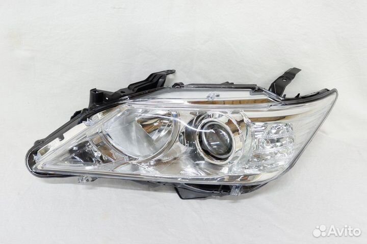 Фара левая Toyota Camry 7 XV50, 2011-2014, галоген