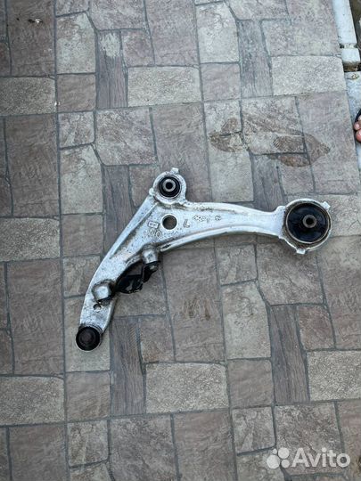 Рычаг передний левый Nissan Teana J32