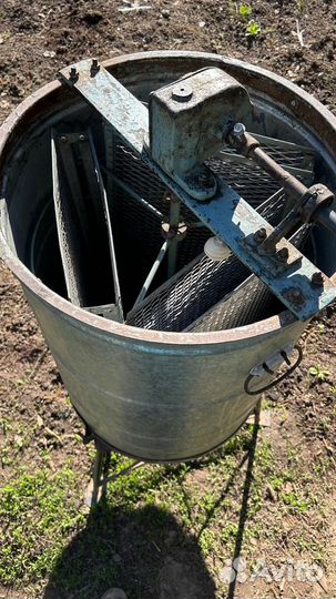 Медогонка 3 х рамочная