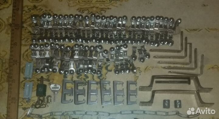 Мебельная фурнитура СССР и РФ уголки накладки