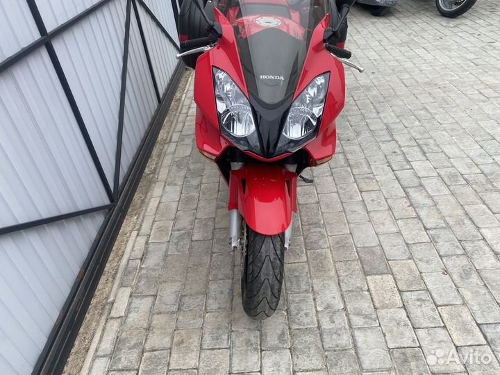 Honda vfr800 в резерве
