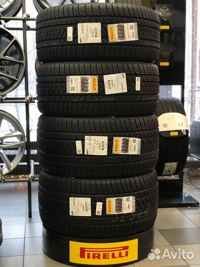 Pirelli Scorpion Winter 275/45 R21 и 315/40 R21 107V