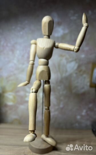 Манекен художнственный. Деревянный человек