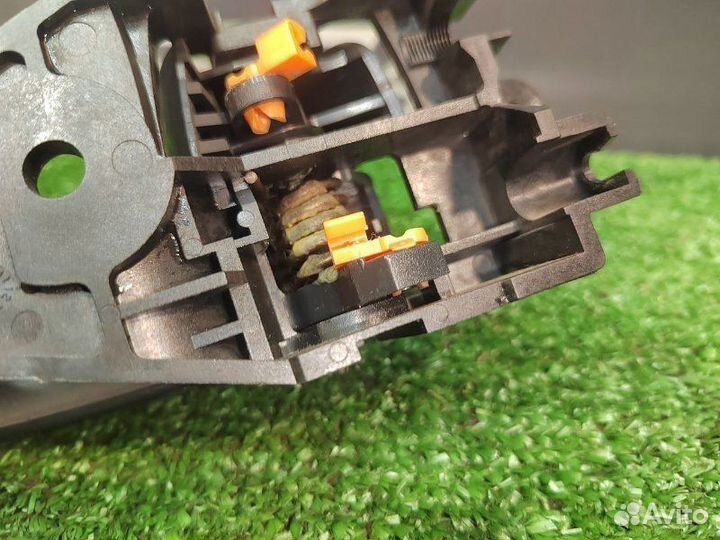 Ручка двери задняя левая Mitsubishi Lancer X седан