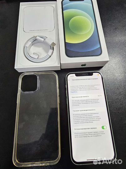 iPhone 12, 64 ГБ