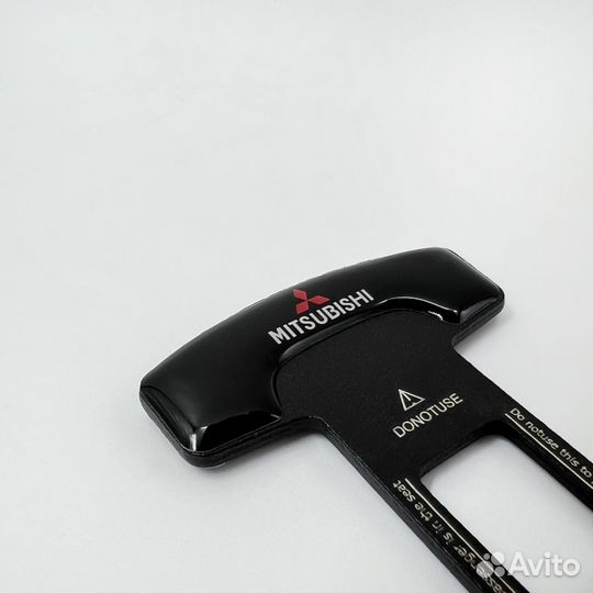 Заглушка ремня безопасности Mitsubishi