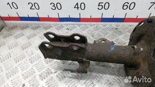 Стойка передняя правая toyota auris E150 (PUK09N50