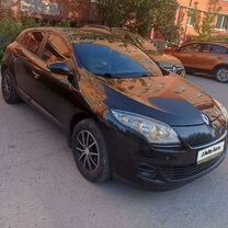 Renault Megane 1.6 MT, 2014, 95 000 км, с пробегом, цена 900 000 руб.